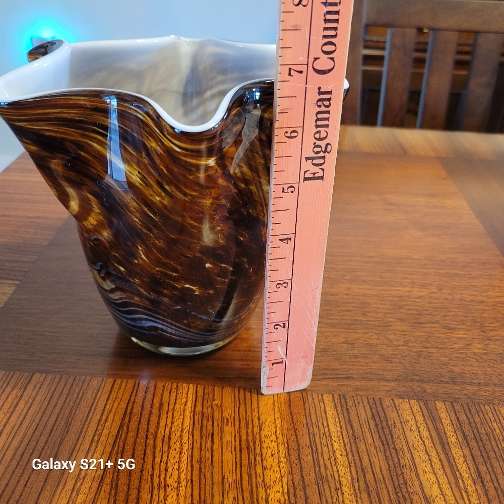 ART GLASS VASE. - Picture 4 of 6